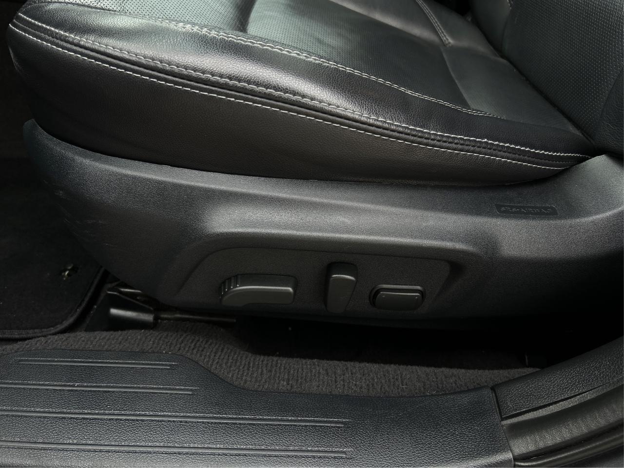 2018 Subaru Legacy Limited EYE SIGHT NAV LEATHER ROOF  WE FINANCE Photo