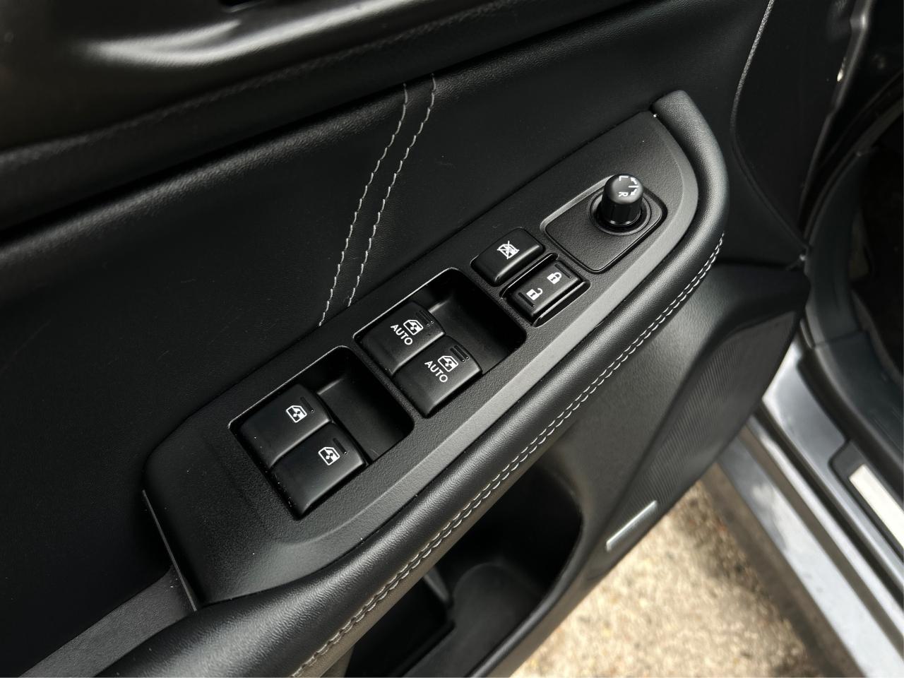 2018 Subaru Legacy Limited EYE SIGHT NAV LEATHER ROOF  WE FINANCE Photo