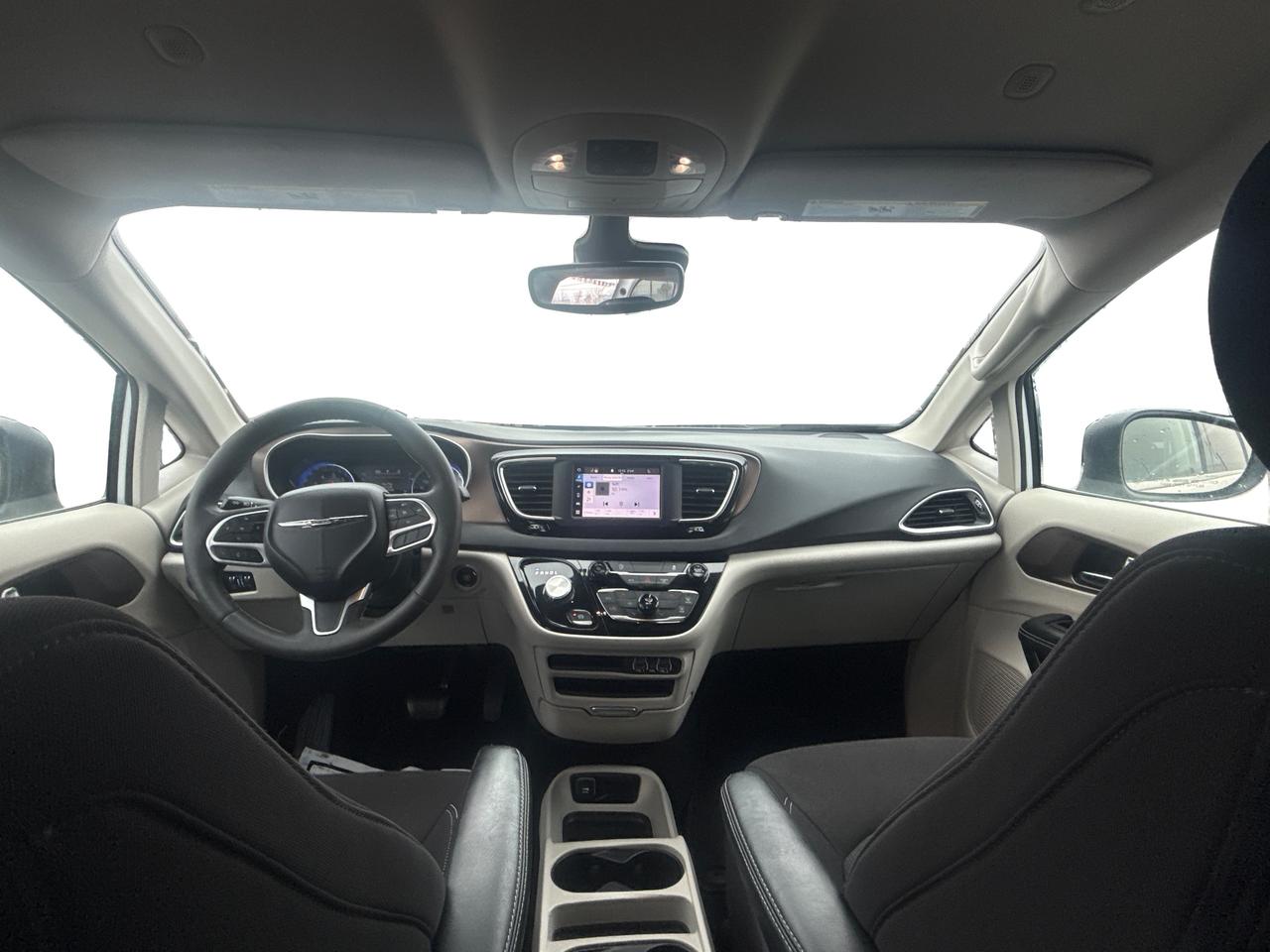 2024 Chrysler Grand Caravan 7 PASS HEATED SEATS LOADED WE FINANCE ALL CREDIT! Photo