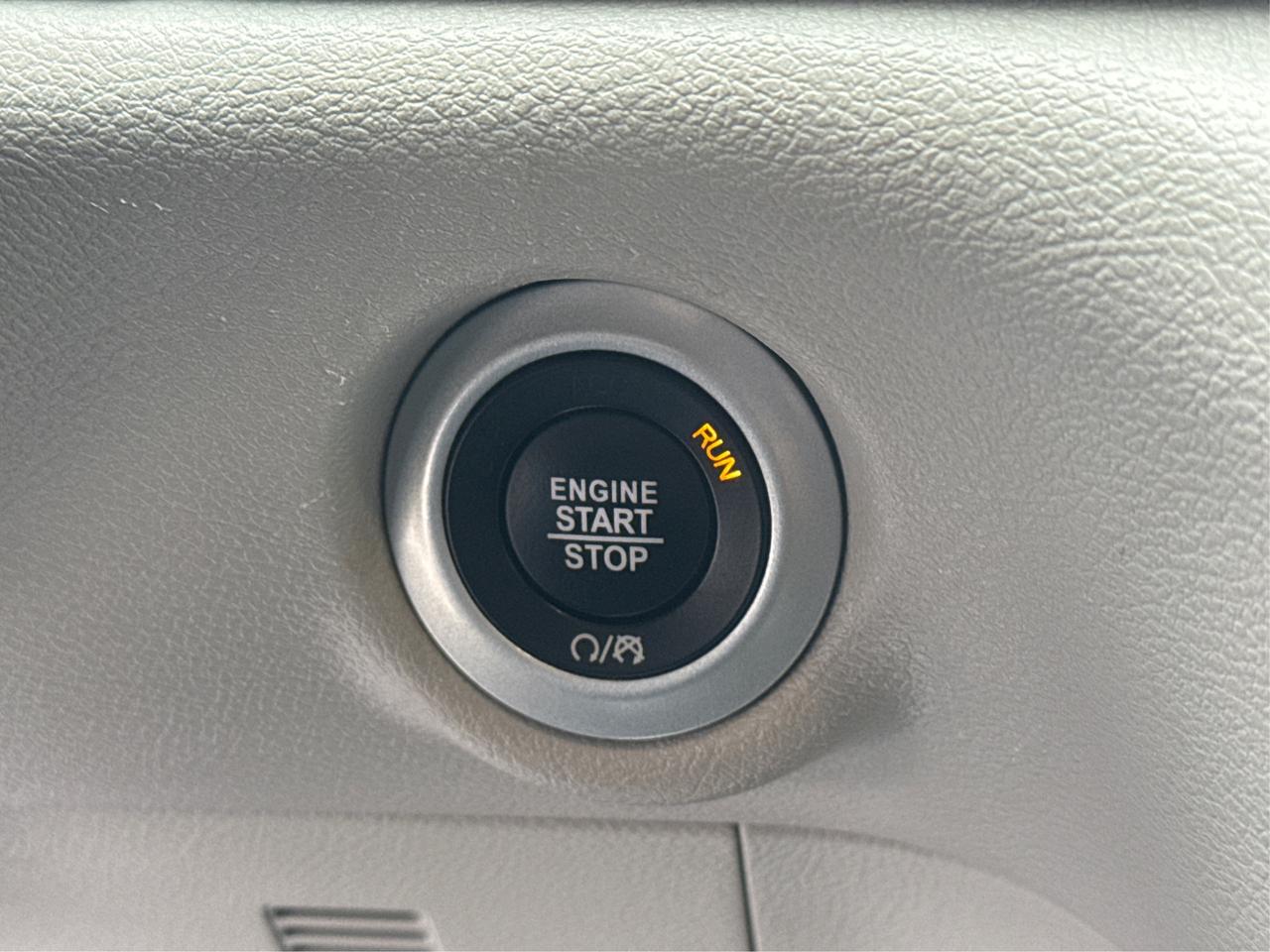 2024 Chrysler Grand Caravan 7 PASS HEATED SEATS LOADED WE FINANCE ALL CREDIT! Photo