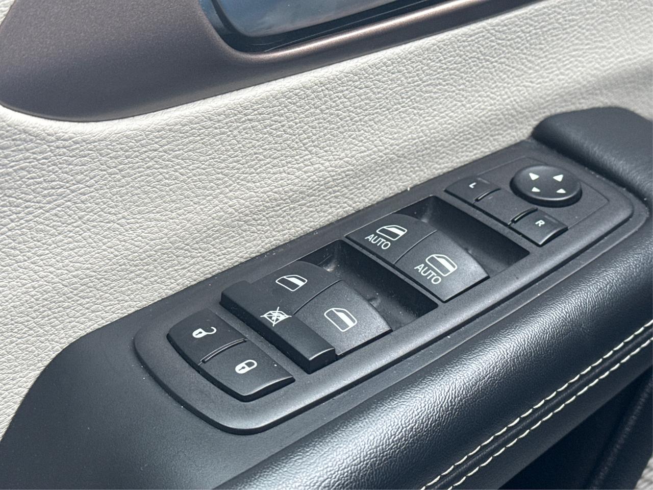 2024 Chrysler Grand Caravan 7 PASS HEATED SEATS LOADED WE FINANCE ALL CREDIT! Photo