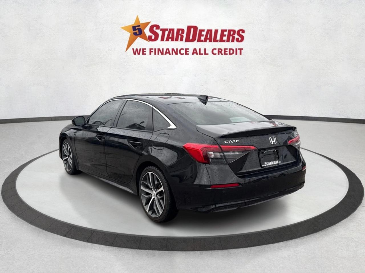 2023 Honda Civic Sedan NAV LEATHER SUNROOF LOADED! WE FINANCE ALL CREDIT Photo