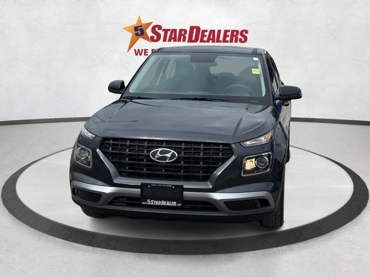 2022 Hyundai Venue CRUISE HEATED SEATS LOW KM WE FINANCE ALL CREDIT Photo