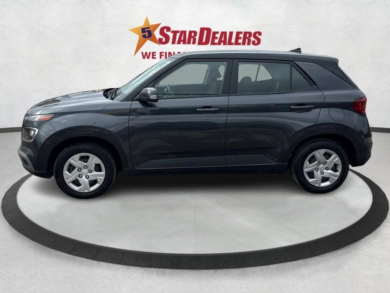 2022 Hyundai Venue CRUISE HEATED SEATS LOW KM WE FINANCE ALL CREDIT Photo