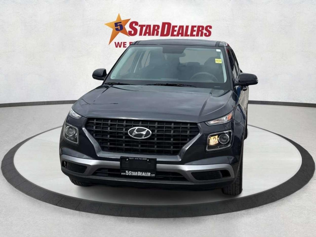2022 Hyundai Venue CRUISE HEATED SEATS LOW KM WE FINANCE ALL CREDIT Photo