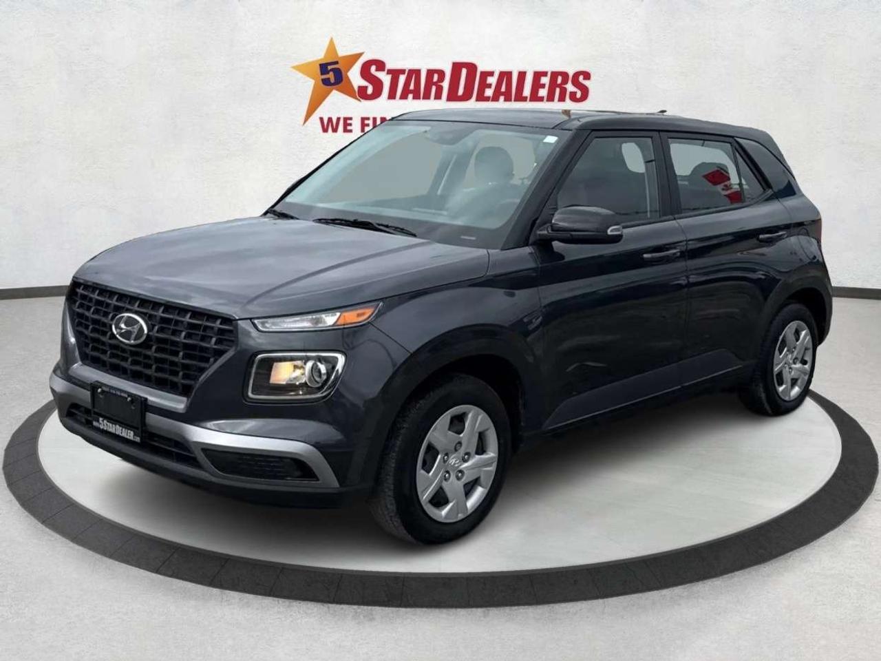 2022 Hyundai Venue CRUISE HEATED SEATS LOW KM WE FINANCE ALL CREDIT Photo2