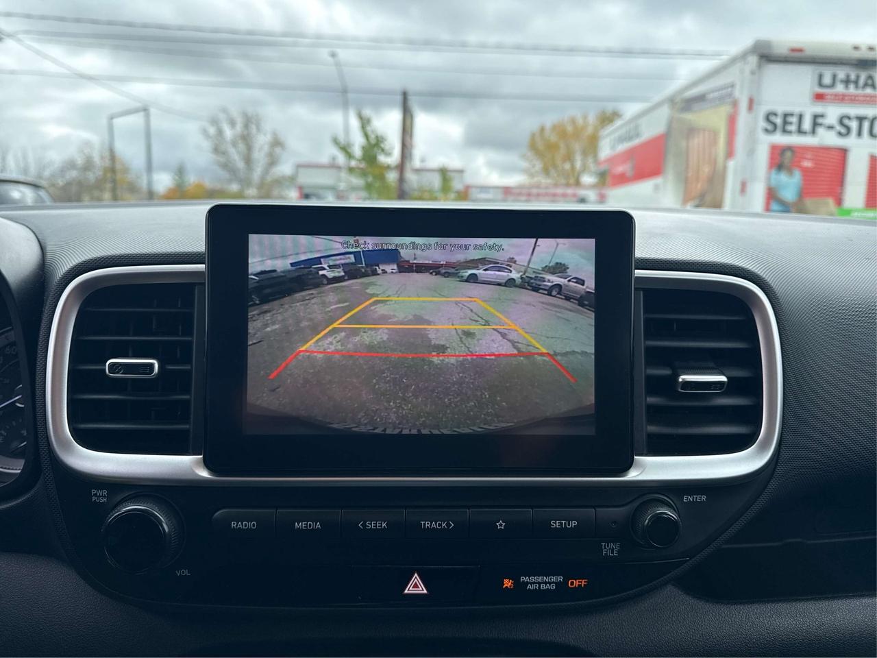 2022 Hyundai Venue CRUISE HEATED SEATS LOW KM WE FINANCE ALL CREDIT Photo