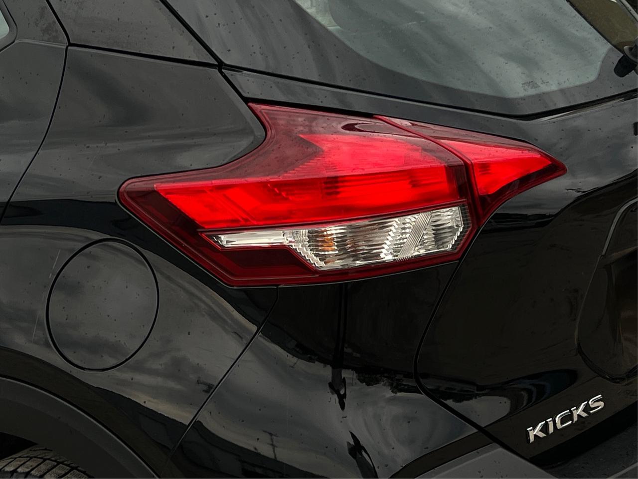 2020 Nissan Kicks SV NAV CRUSIE CONTROL LOW KM WE FINANCE ALL CREDIT Photo