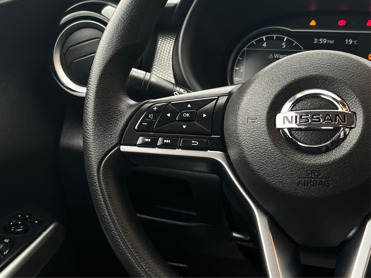 2020 Nissan Kicks SV NAV CRUSIE CONTROL LOW KM WE FINANCE ALL CREDIT Photo