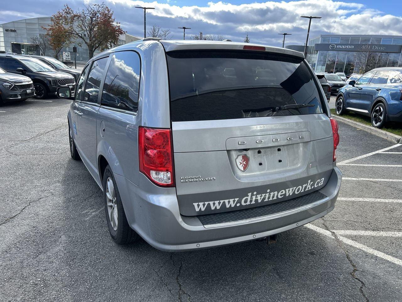2020 Dodge Grand Caravan Premium Plus   Spacious, Versatile, Family-Ready N Photo