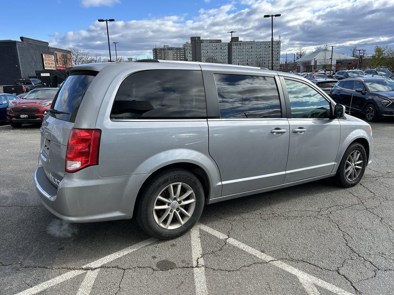 2020 Dodge Grand Caravan Premium Plus   Spacious, Versatile, Family-Ready N Photo