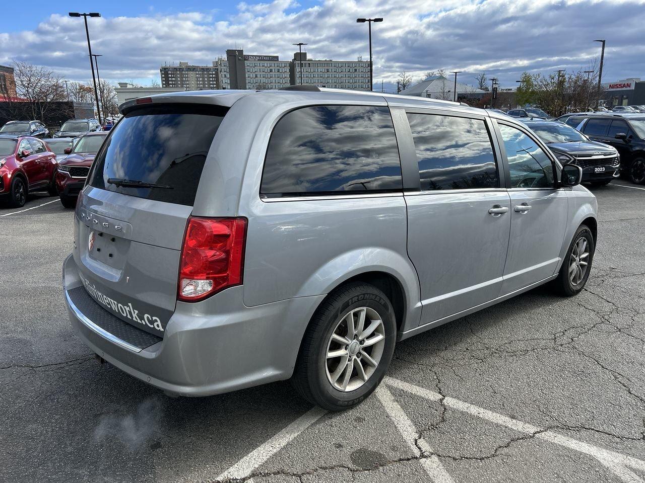 2020 Dodge Grand Caravan Premium Plus   Spacious, Versatile, Family-Ready N Photo