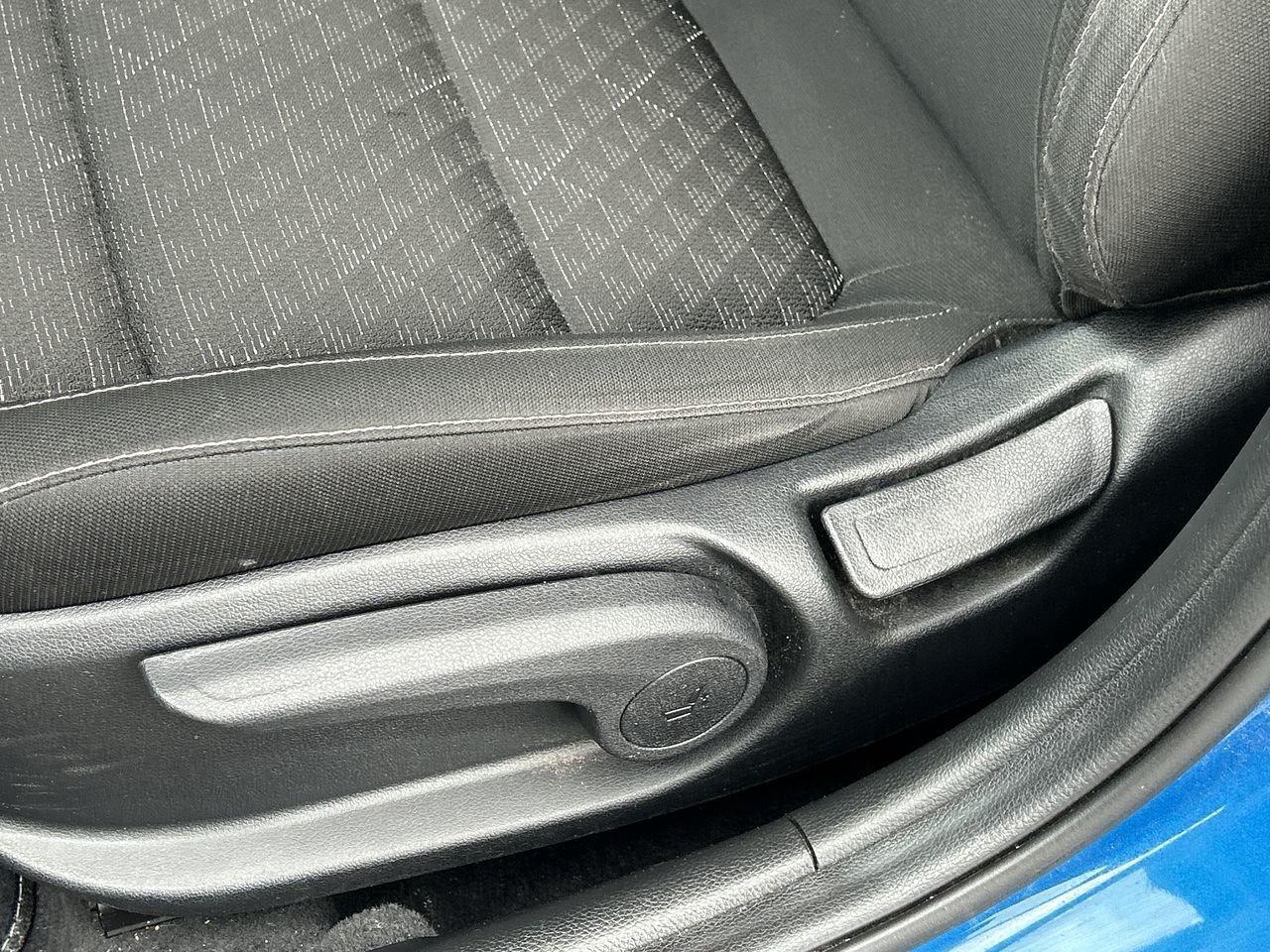 2023 Kia Rio 5-door LX PREMIUM   Efficient, Practical, Value-Packed NE Photo