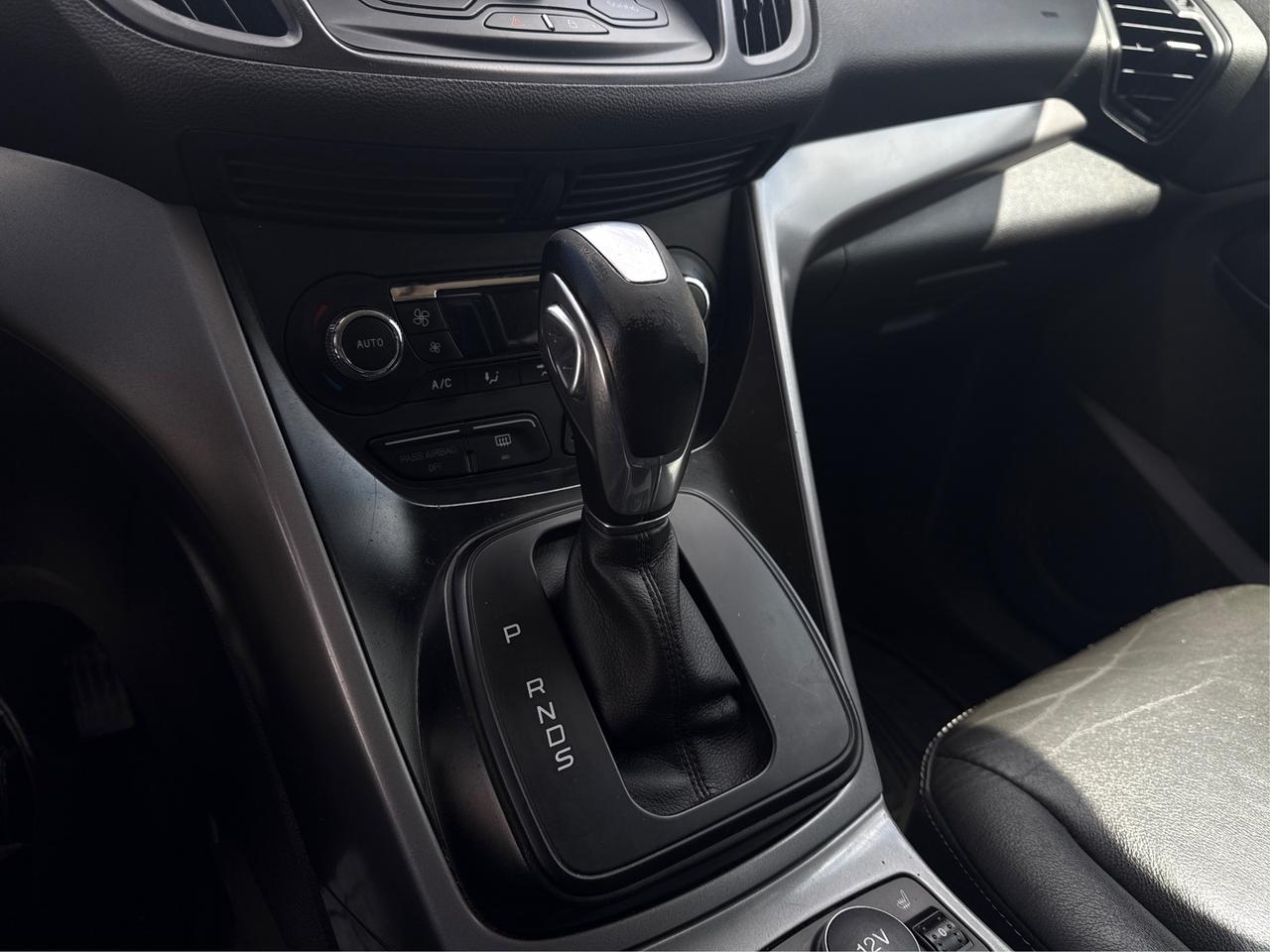2016 Ford Escape 4WD CERTIFIED SEL LOADED WE FINANCE ALL CREDIT Photo