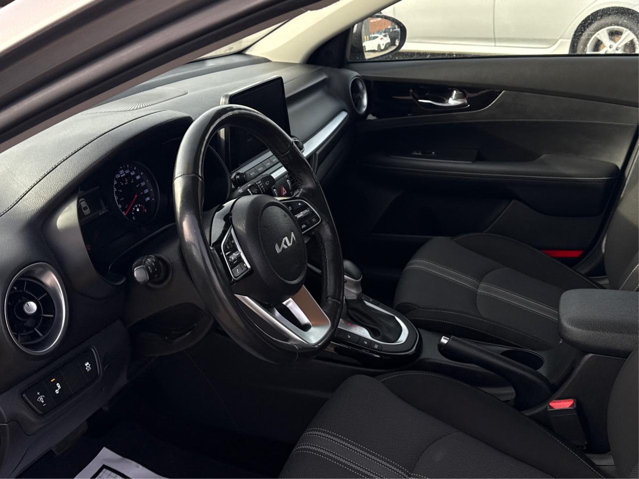 2022 Kia Forte EX HEATED SEATS CLEAN! WE FINANCE ALL CREDIT! Photo