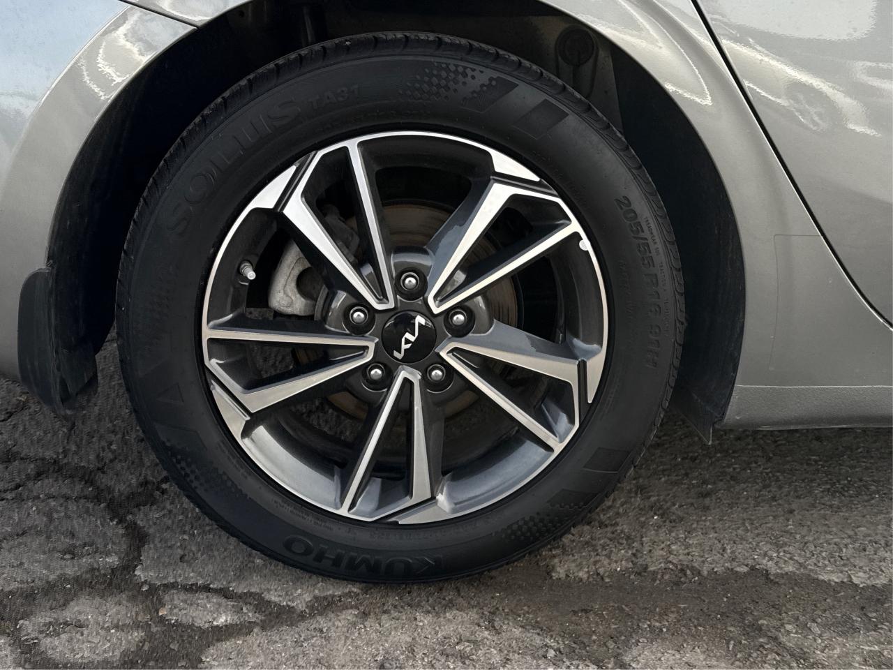 2022 Kia Forte EX HEATED SEATS CLEAN! WE FINANCE ALL CREDIT! Photo