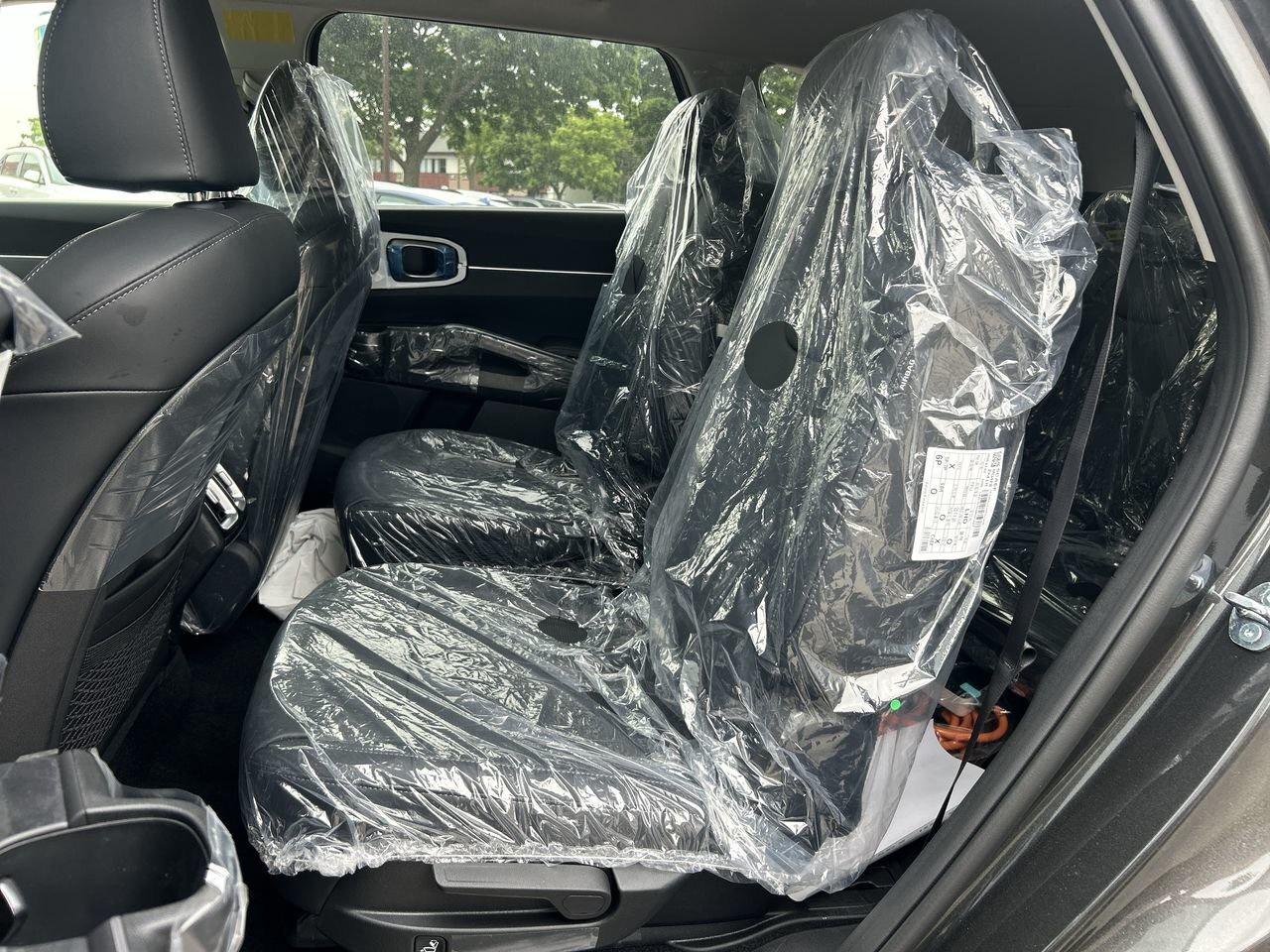 2025 Kia Sorento Plug-In Hybrid EX AWD AWD   Pwr Seats   Luxury   PHEV Photo