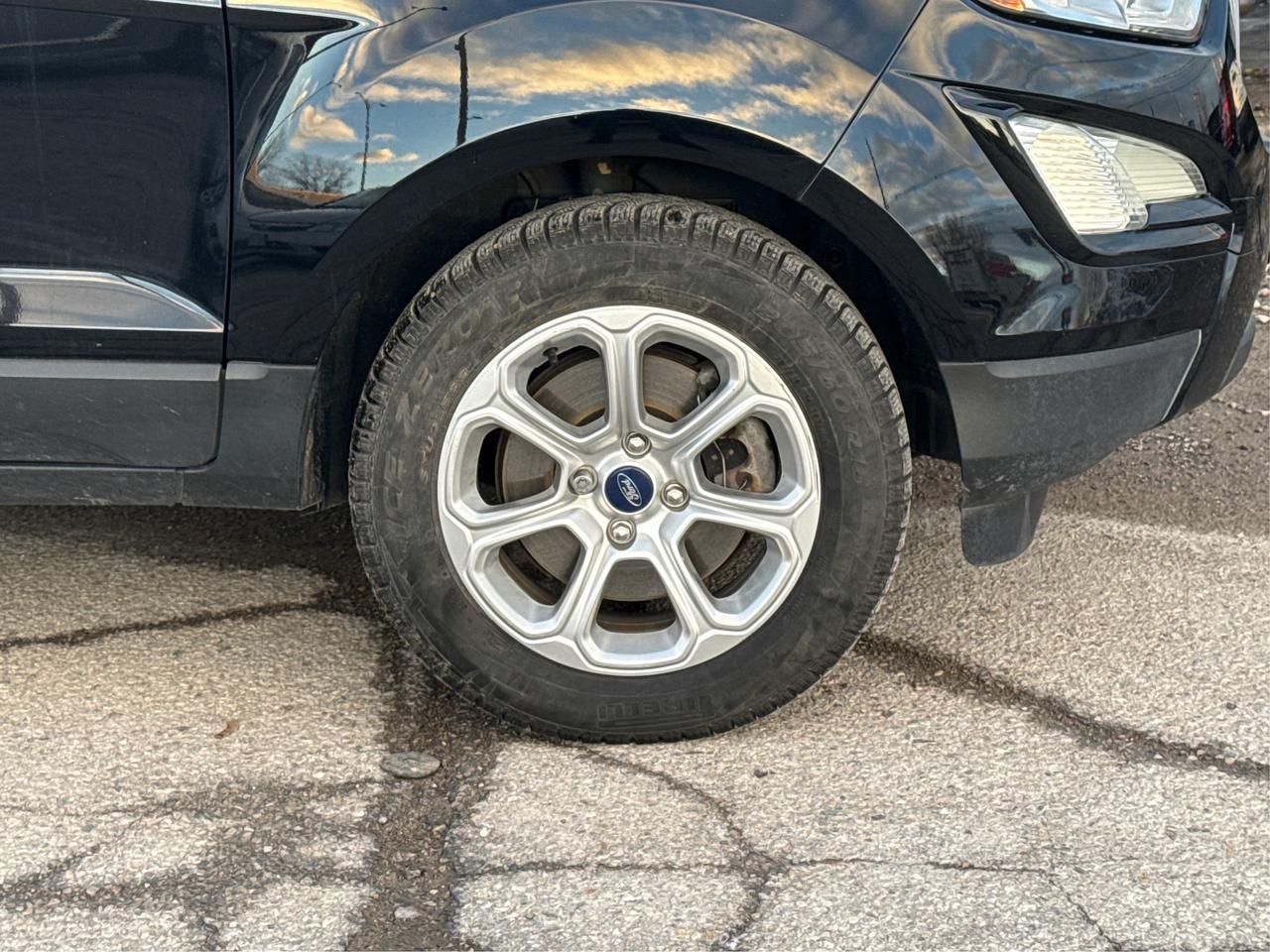 2020 Ford EcoSport NAV SUNROOF HEATED SEATS! WE FINANCE ALL CREDIT! Photo