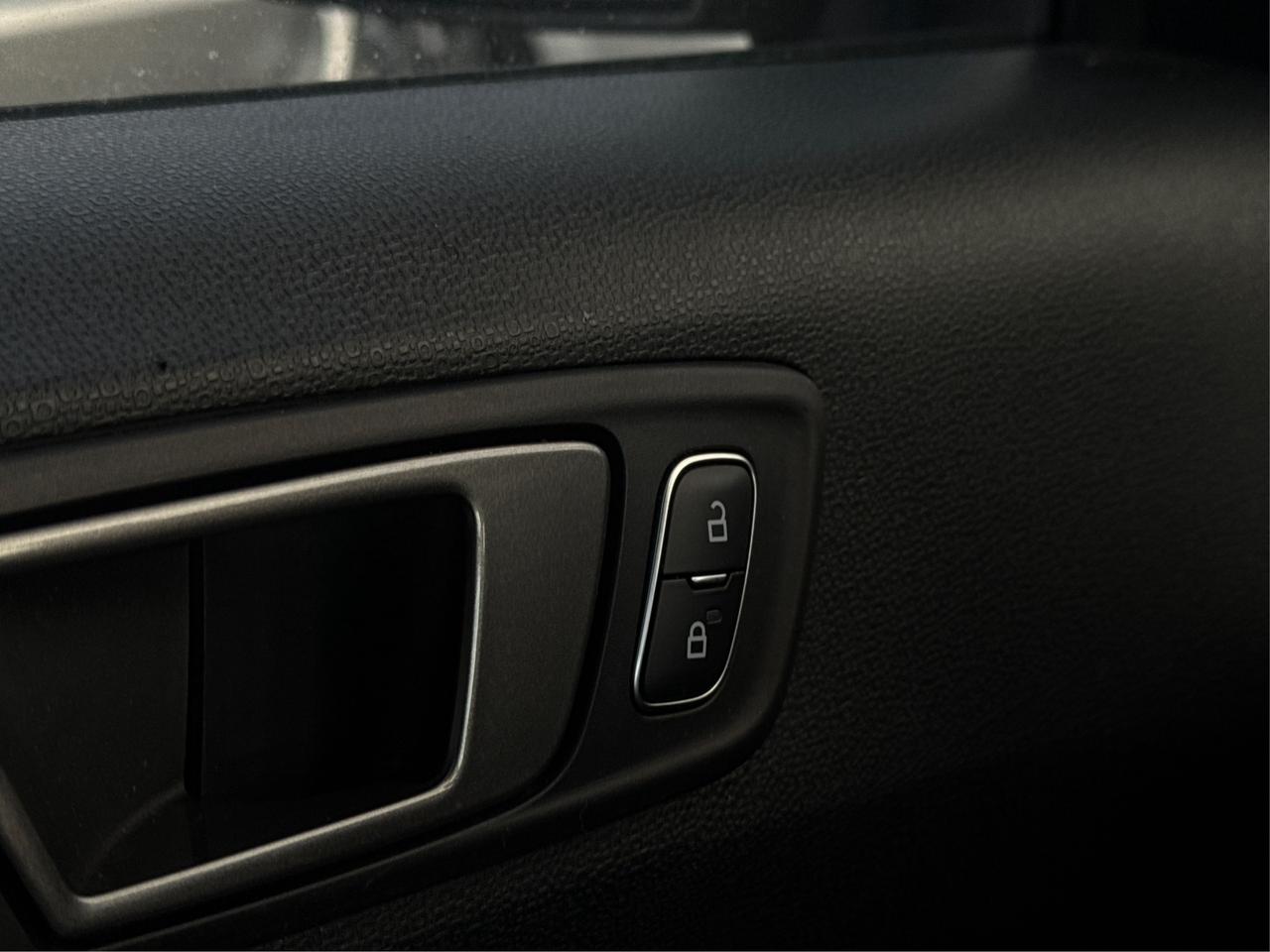 2020 Ford EcoSport NAV SUNROOF HEATED SEATS! WE FINANCE ALL CREDIT! Photo