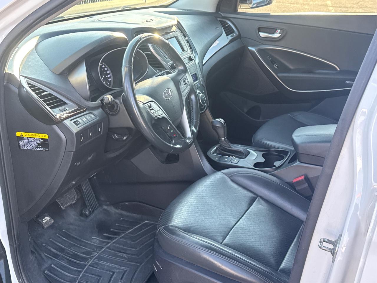 2018 Hyundai Santa Fe Sport AWD LEATHER HEATED SEATS WE FINANCE ALL CREDIT! Photo