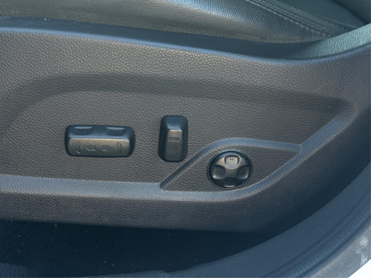 2018 Hyundai Santa Fe Sport AWD LEATHER HEATED SEATS WE FINANCE ALL CREDIT! Photo