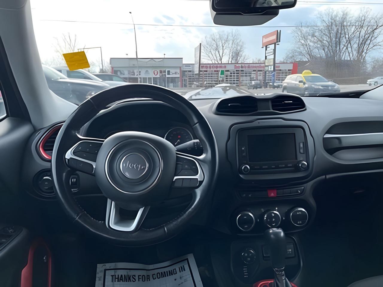 2017 Jeep Renegade 4WD Trailhawk NAV PANORAMIC MINT WE FINANCE ALL Photo