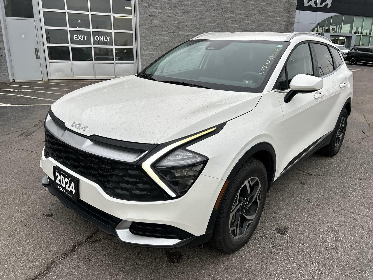 2024 Kia Sportage LX AWD   Adventure-Ready, Style-Approved! NO ACCID Photo4
