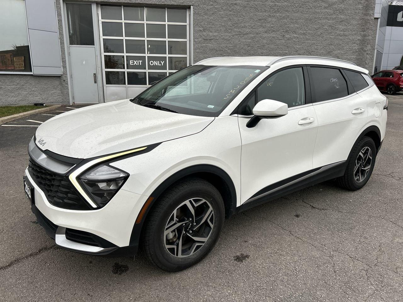 2024 Kia Sportage LX AWD   Adventure-Ready, Style-Approved! NO ACCID Photo