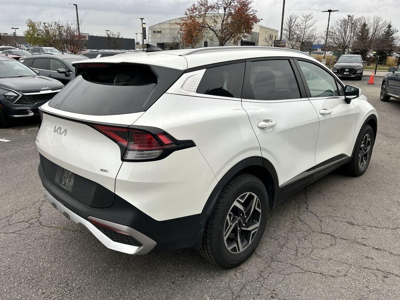 2024 Kia Sportage LX AWD   Adventure-Ready, Style-Approved! NO ACCID Photo