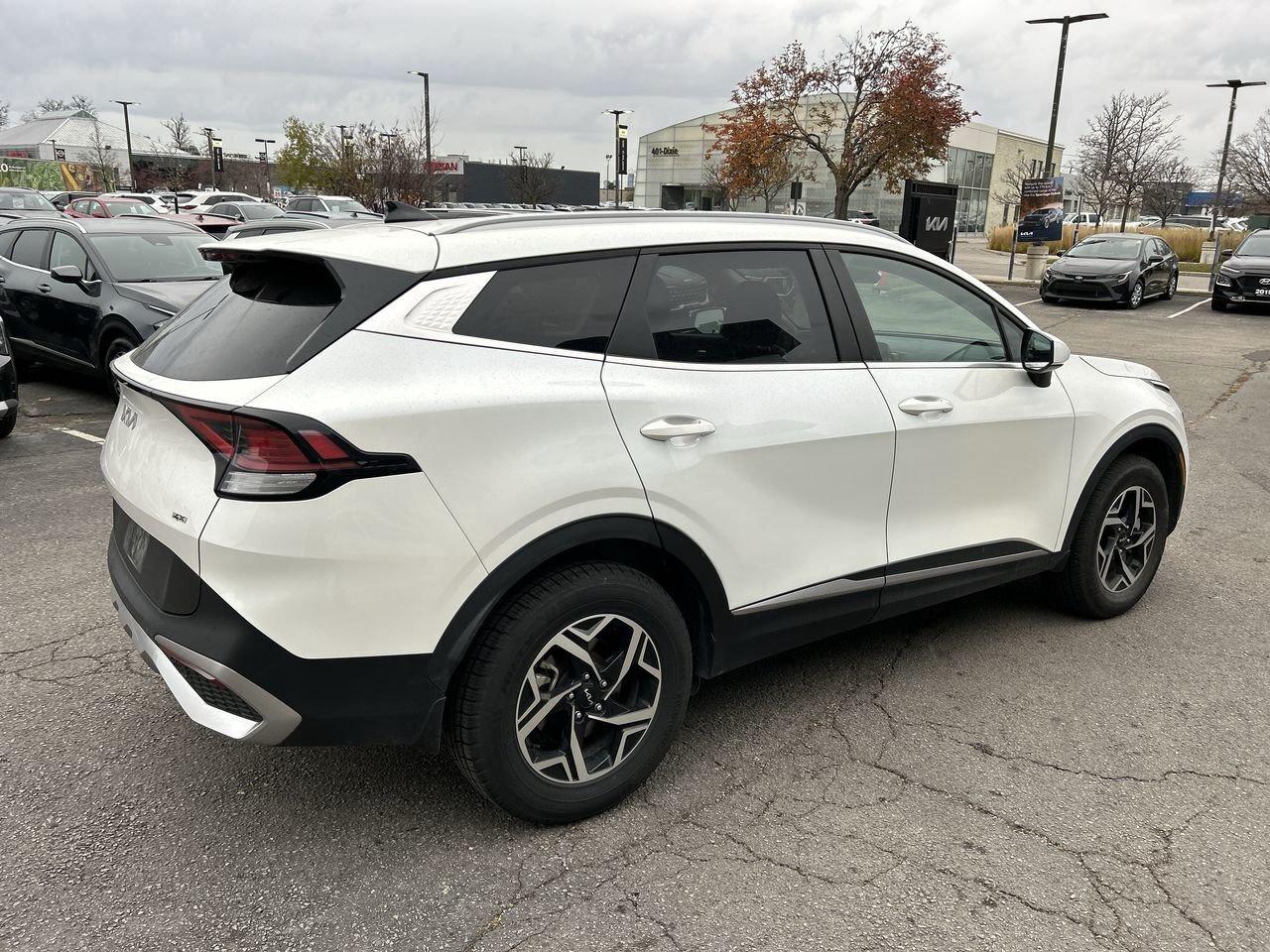 2024 Kia Sportage LX AWD   Adventure-Ready, Style-Approved! NO ACCID Photo