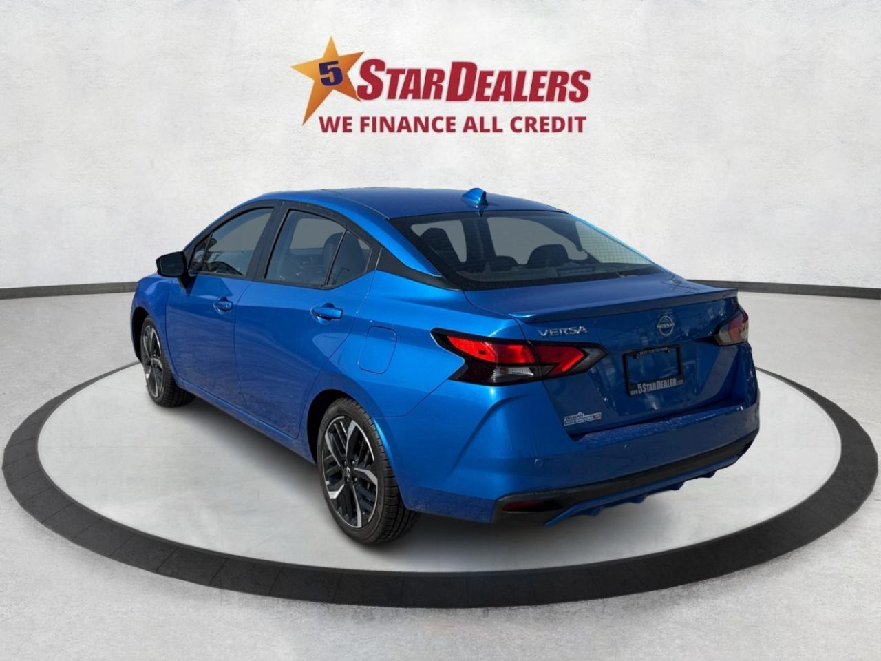 2024 Nissan Versa SR LIKE NEW HEATED SEATS WE FINANCE ALL CREDIT Photo