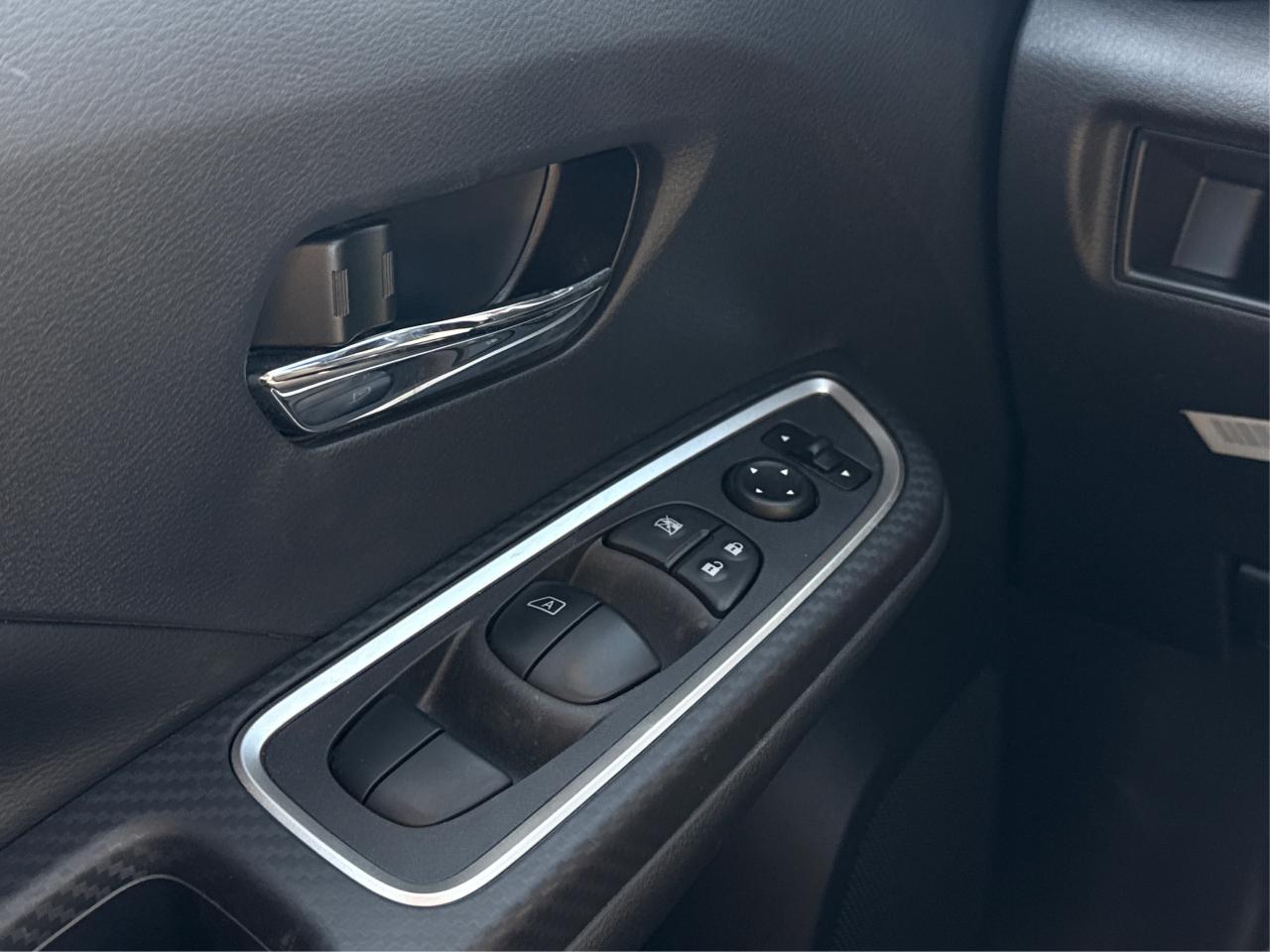 2024 Nissan Versa SR LIKE NEW HEATED SEATS WE FINANCE ALL CREDIT Photo