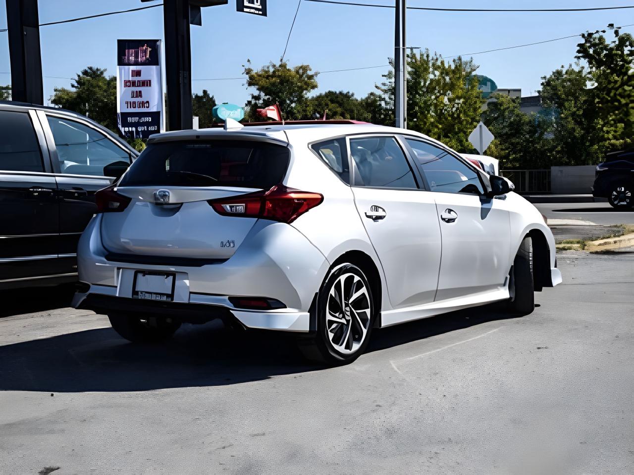 2018 Toyota Corolla iM Manual EXCELLENT CONDITION WE FINANCE ALL CREDIT Photo3