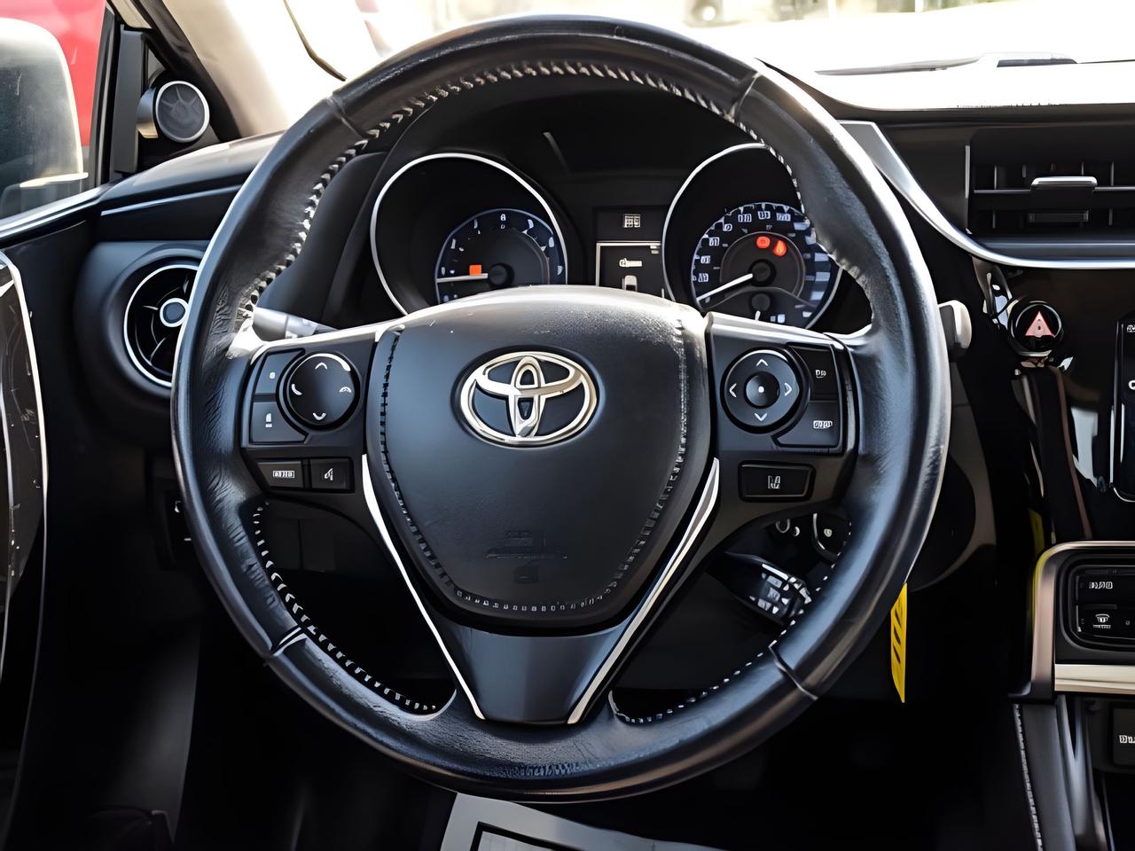 2018 Toyota Corolla iM Manual EXCELLENT CONDITION WE FINANCE ALL CREDIT Photo