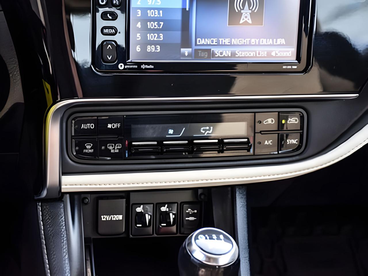 2018 Toyota Corolla iM Manual EXCELLENT CONDITION WE FINANCE ALL CREDIT Photo