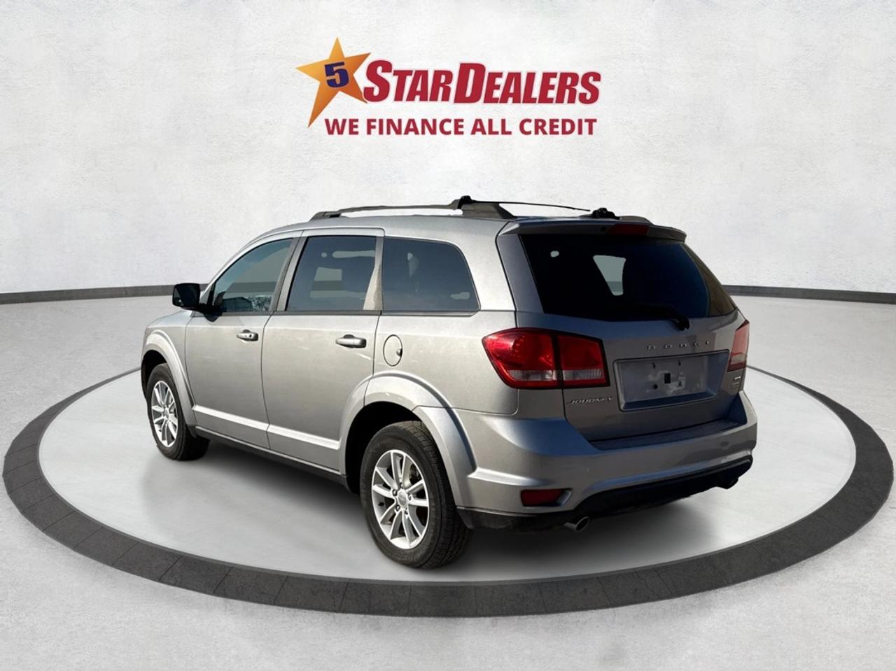 2015 Dodge Journey SXT 7 PASS HEATED SEATS LOADED WE FINANCE ALL! Photo4