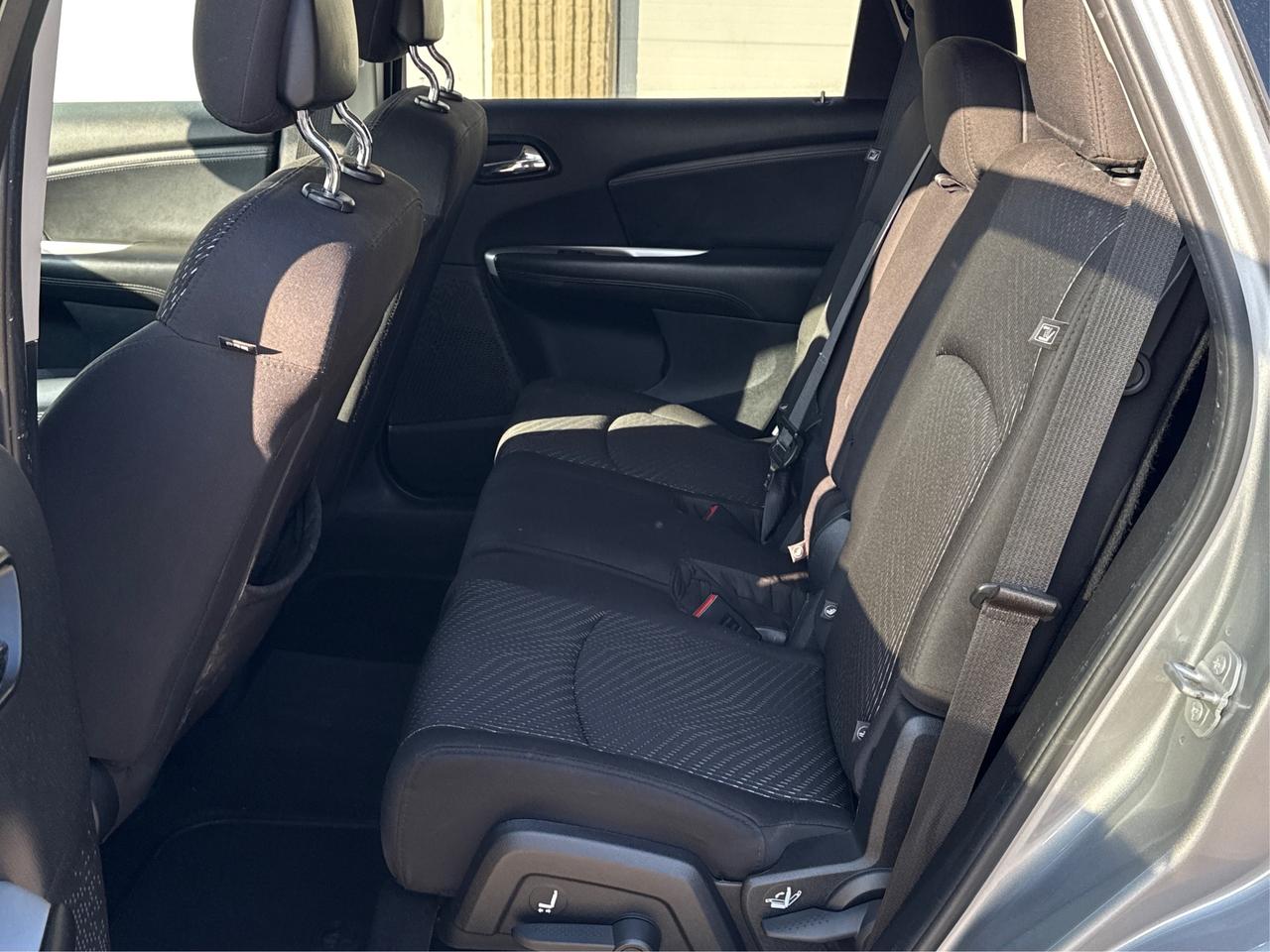 2015 Dodge Journey SXT 7 PASS HEATED SEATS LOADED WE FINANCE ALL! Photo