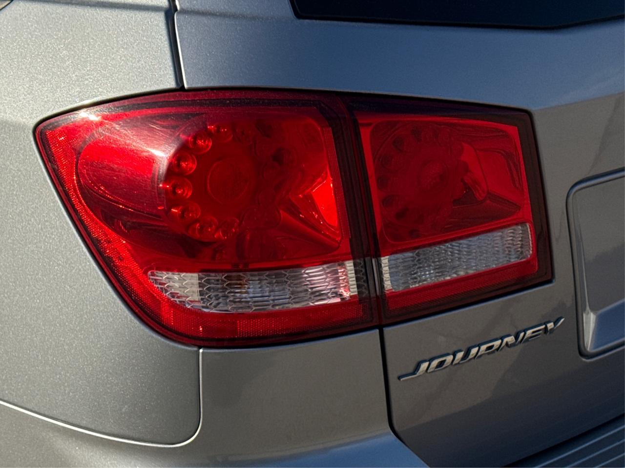 2015 Dodge Journey SXT 7 PASS HEATED SEATS LOADED WE FINANCE ALL! Photo