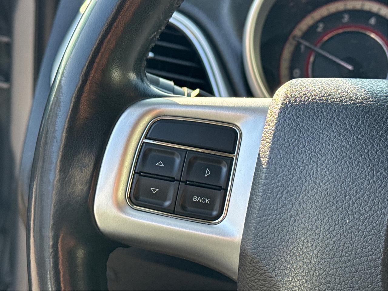 2015 Dodge Journey SXT 7 PASS HEATED SEATS LOADED WE FINANCE ALL! Photo