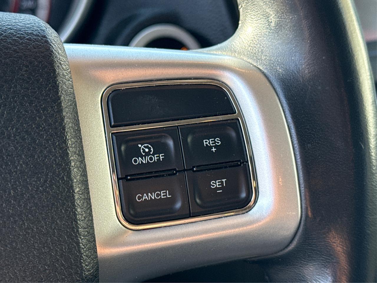 2015 Dodge Journey SXT 7 PASS HEATED SEATS LOADED WE FINANCE ALL! Photo