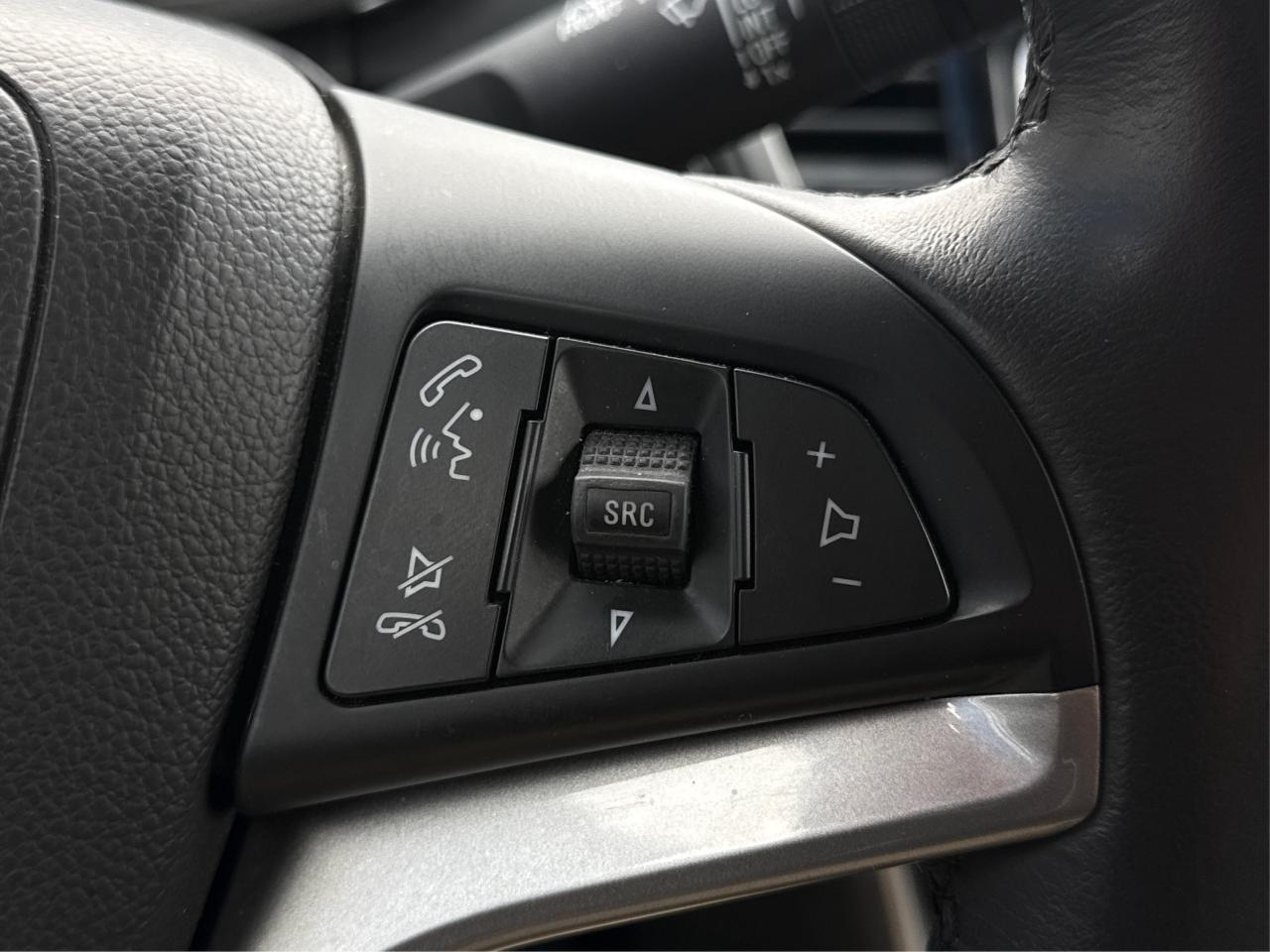 2020 Chevrolet Trax AWD CRUISE REAR CAM LOADED WE FINANCE ALL CREDIT! Photo