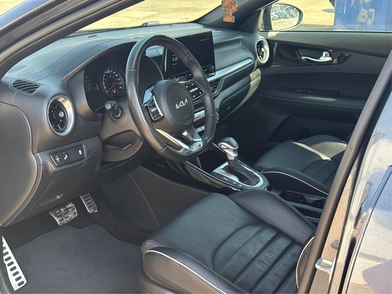 2023 Kia Forte GT 1 OWNER LEATHER ROOF  WE FINANCE ALL CREDIT Photo