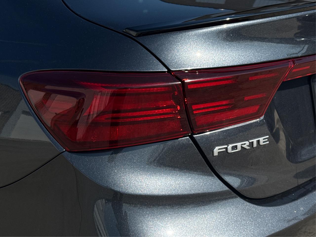 2023 Kia Forte GT 1 OWNER LEATHER ROOF  WE FINANCE ALL CREDIT Photo