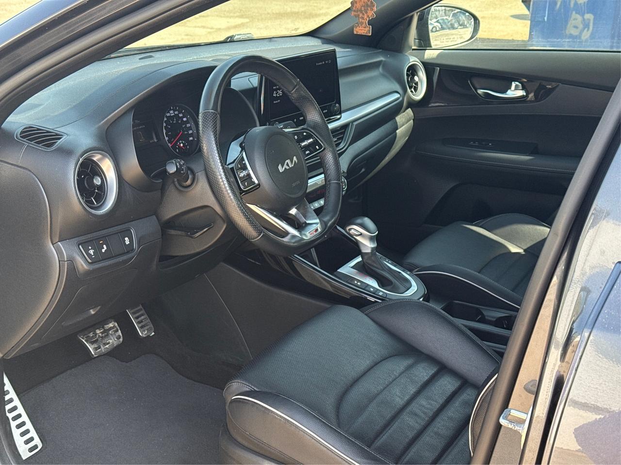 2023 Kia Forte GT 1 OWNER LEATHER ROOF  WE FINANCE ALL CREDIT Photo