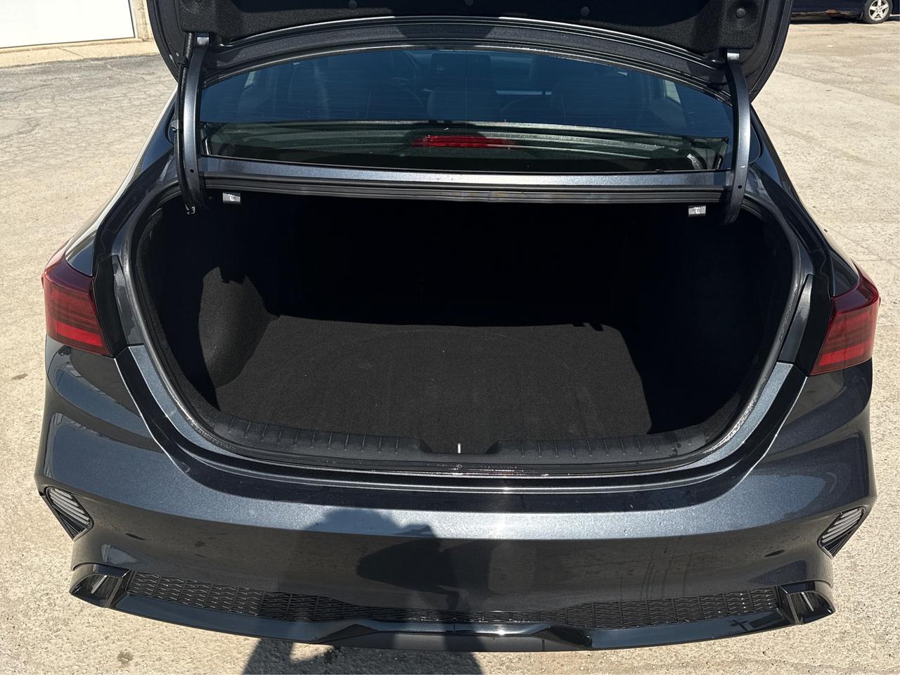 2023 Kia Forte GT 1 OWNER LEATHER ROOF  WE FINANCE ALL CREDIT Photo