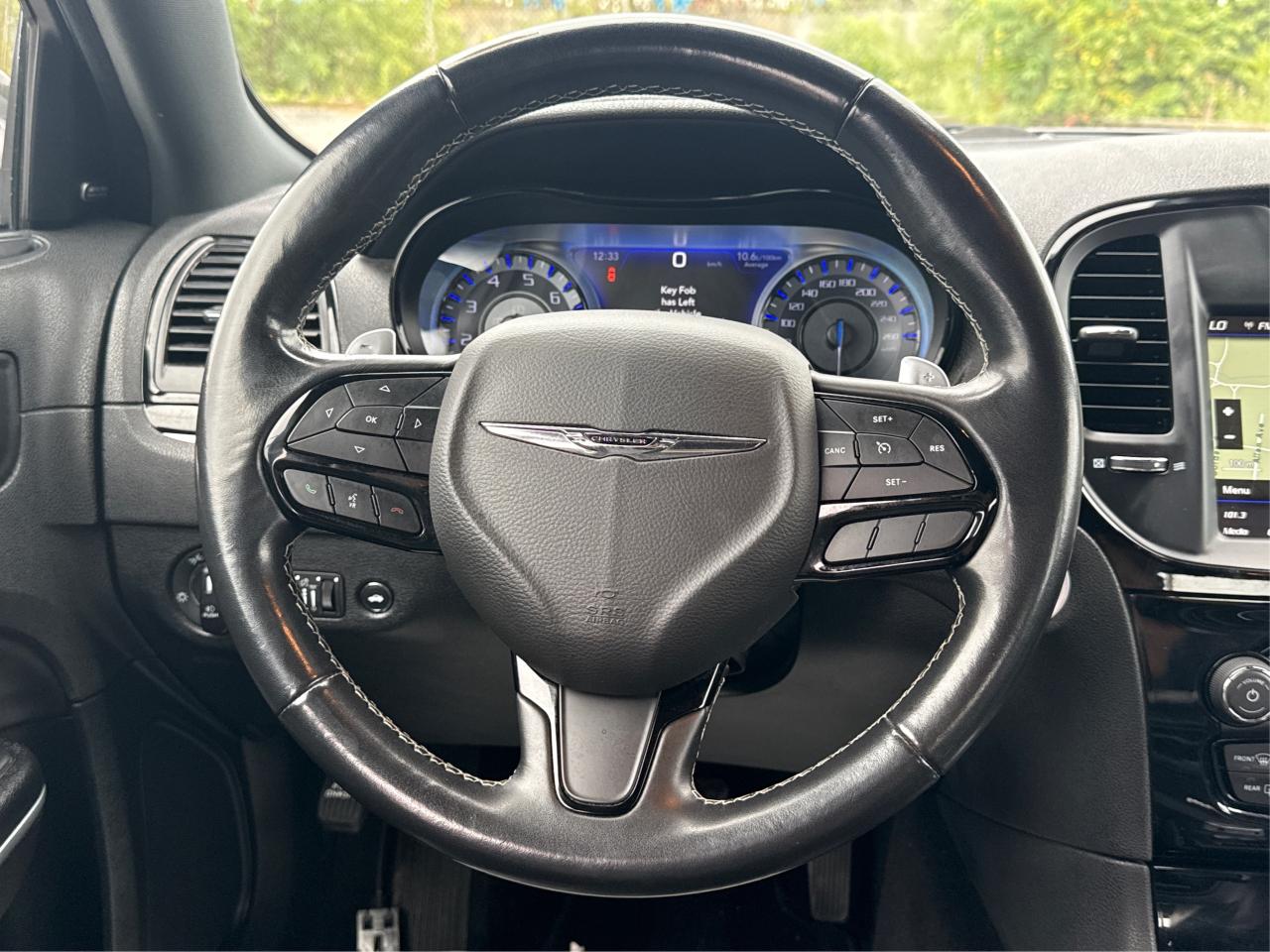 2022 Chrysler 300 LEATHER SUNROOF H-SEATS! WE FINANCE ALL CREDIT! Photo