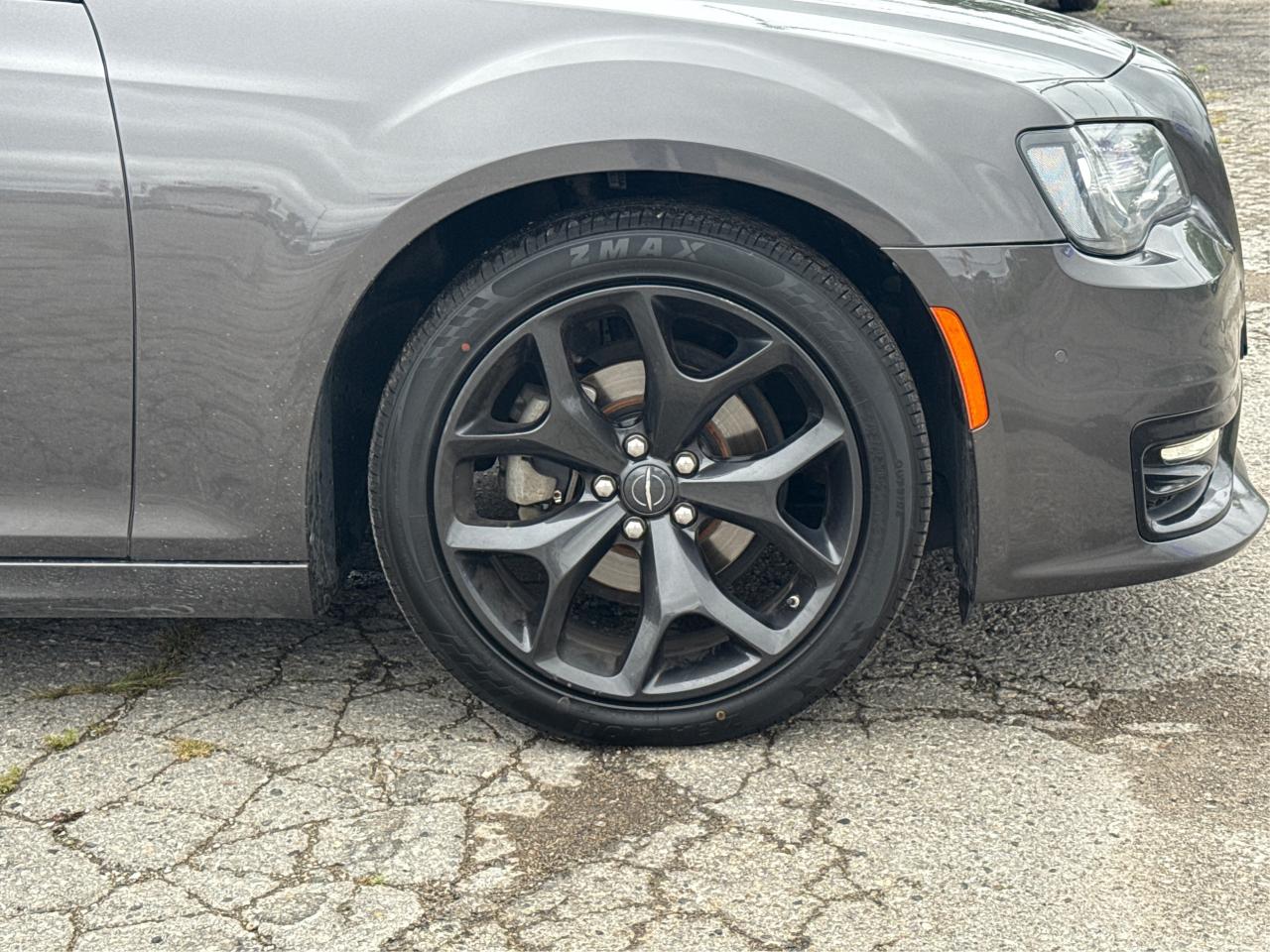 2022 Chrysler 300 LEATHER SUNROOF H-SEATS! WE FINANCE ALL CREDIT! Photo