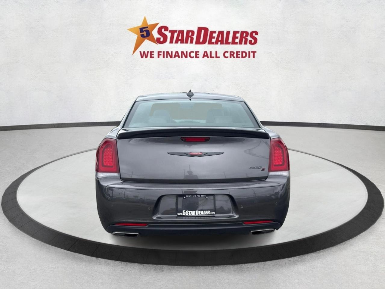 2022 Chrysler 300 LEATHER SUNROOF H-SEATS! WE FINANCE ALL CREDIT! Photo