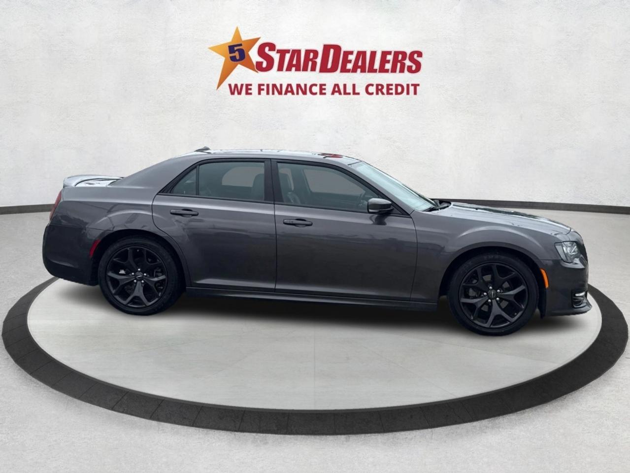 2022 Chrysler 300 LEATHER SUNROOF H-SEATS! WE FINANCE ALL CREDIT! Photo