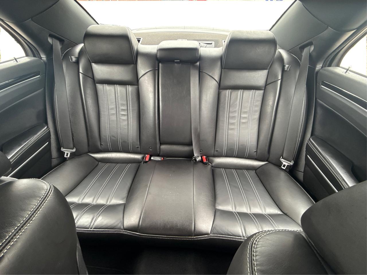 2022 Chrysler 300 LEATHER SUNROOF H-SEATS! WE FINANCE ALL CREDIT! Photo